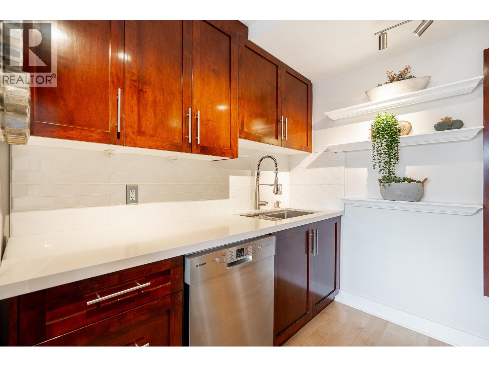 102 1530 Mariner Walk, Vancouver, British Columbia  V6J 4X9 - Photo 12 - R3138935