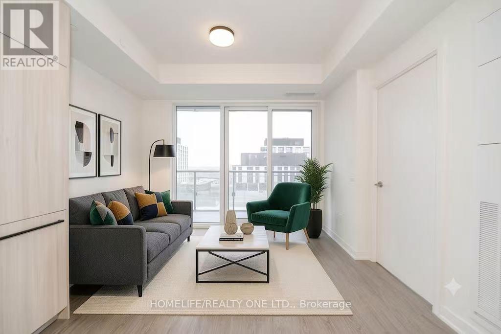 <div class="slider-price">$699,000</div><p>1207 - 425 Front Street E, Toronto, Ontario</p>