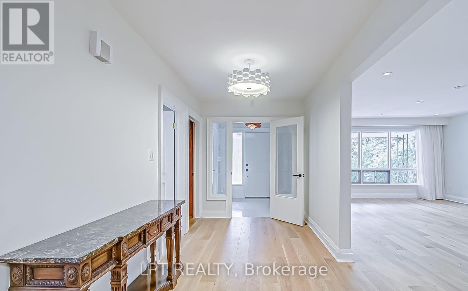 47 Waterloo Avenue, Toronto, Ontario  M3H 3Y1 - Photo 10 - C13489570