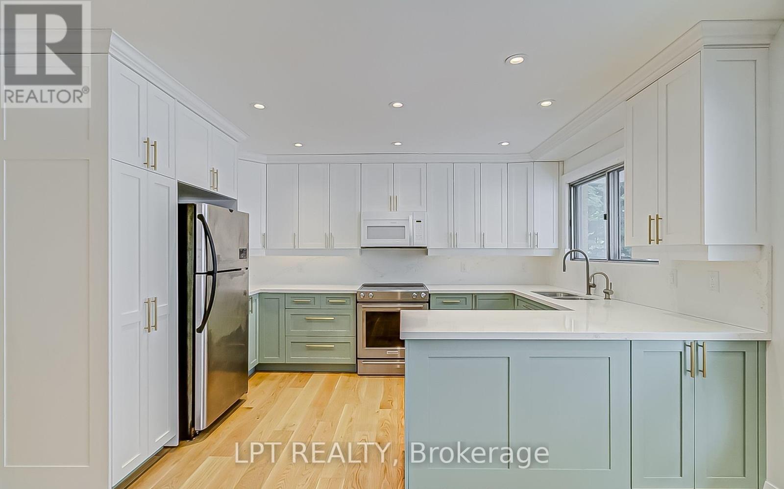 47 Waterloo Avenue, Toronto, Ontario  M3H 3Y1 - Photo 12 - C13489570