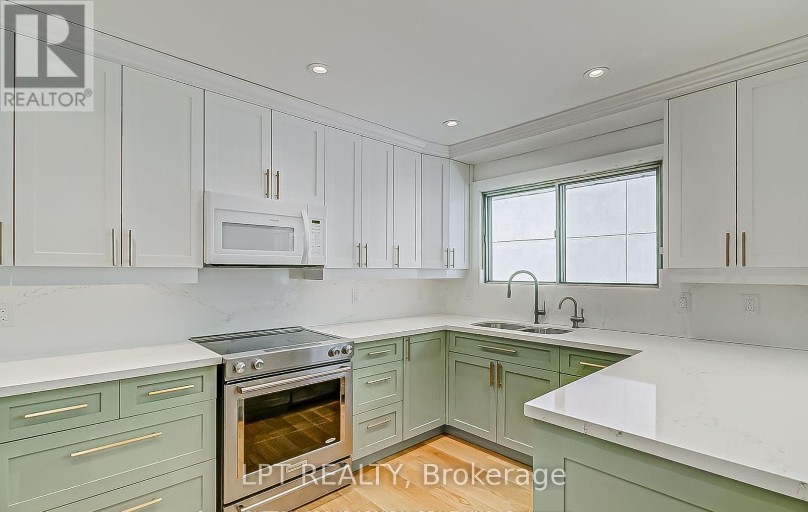 47 Waterloo Avenue, Toronto, Ontario  M3H 3Y1 - Photo 13 - C13489570