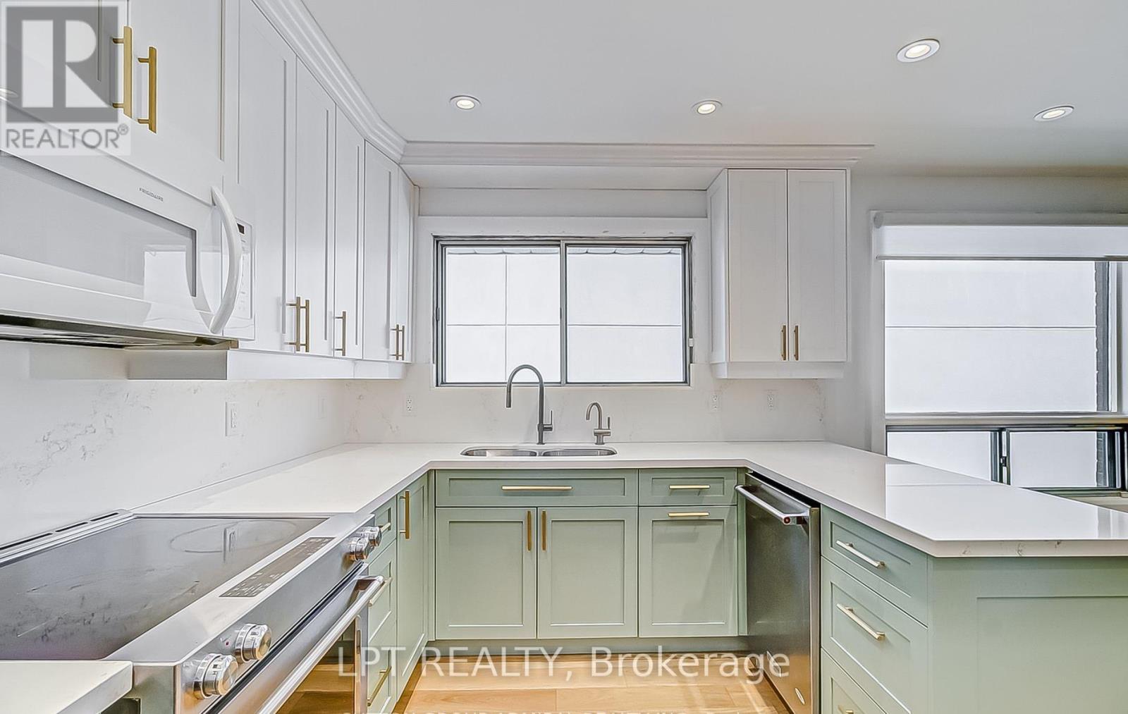 47 Waterloo Avenue, Toronto, Ontario  M3H 3Y1 - Photo 14 - C13489570