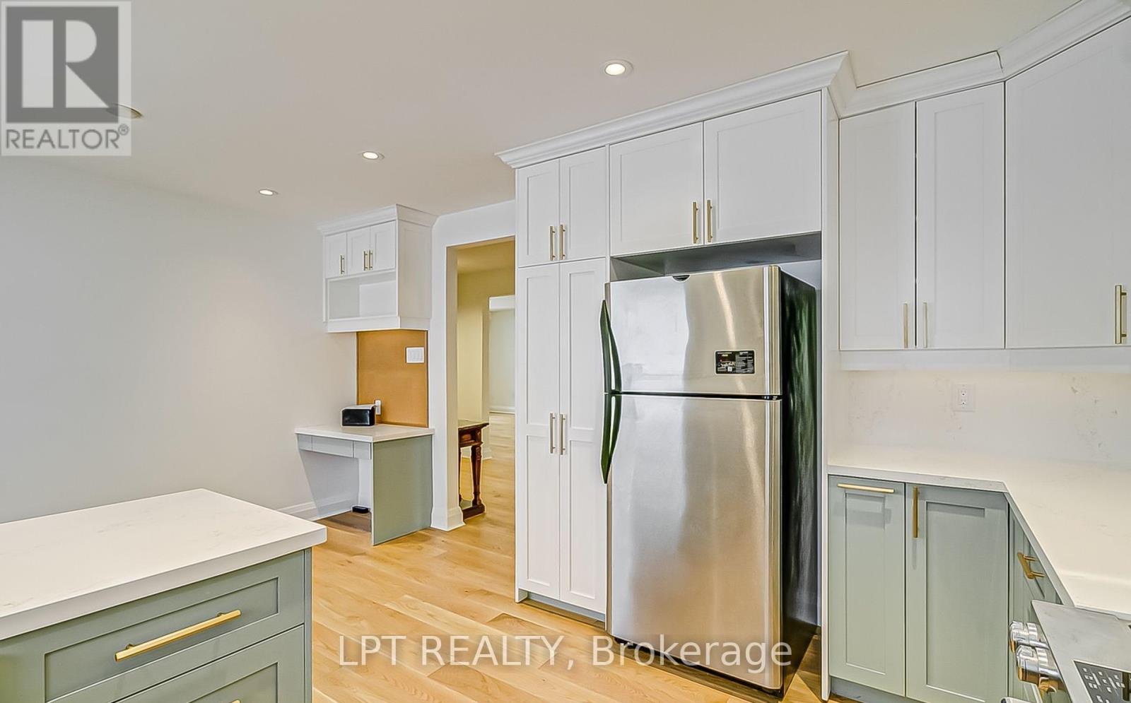 47 Waterloo Avenue, Toronto, Ontario  M3H 3Y1 - Photo 15 - C13489570