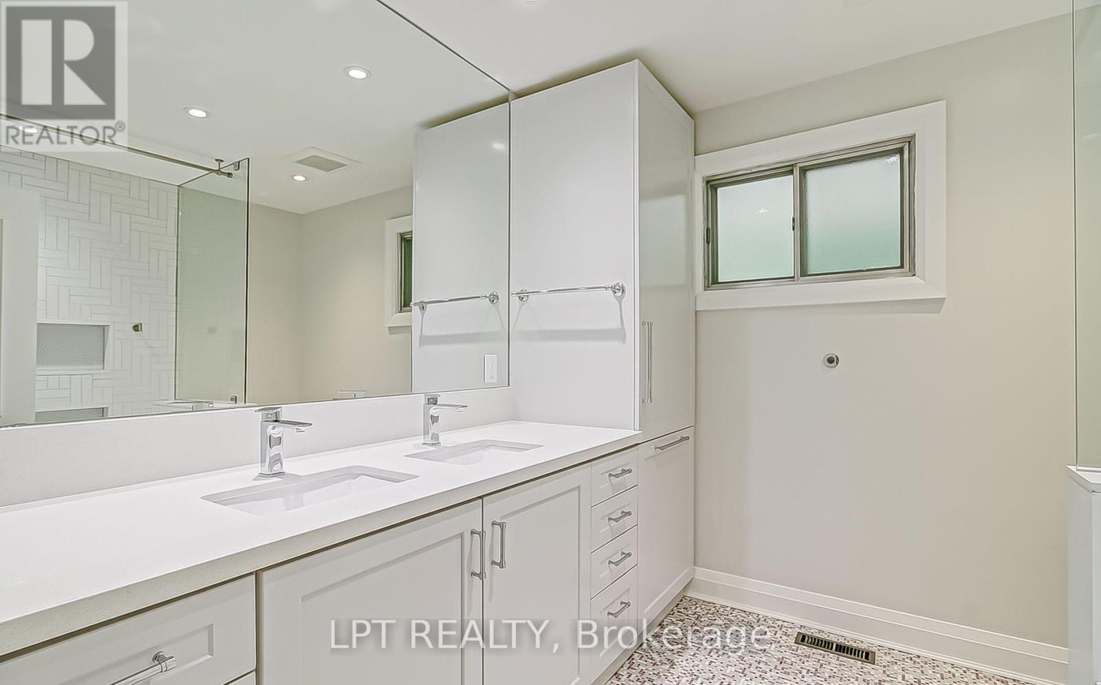 47 Waterloo Avenue, Toronto, Ontario  M3H 3Y1 - Photo 19 - C13489570