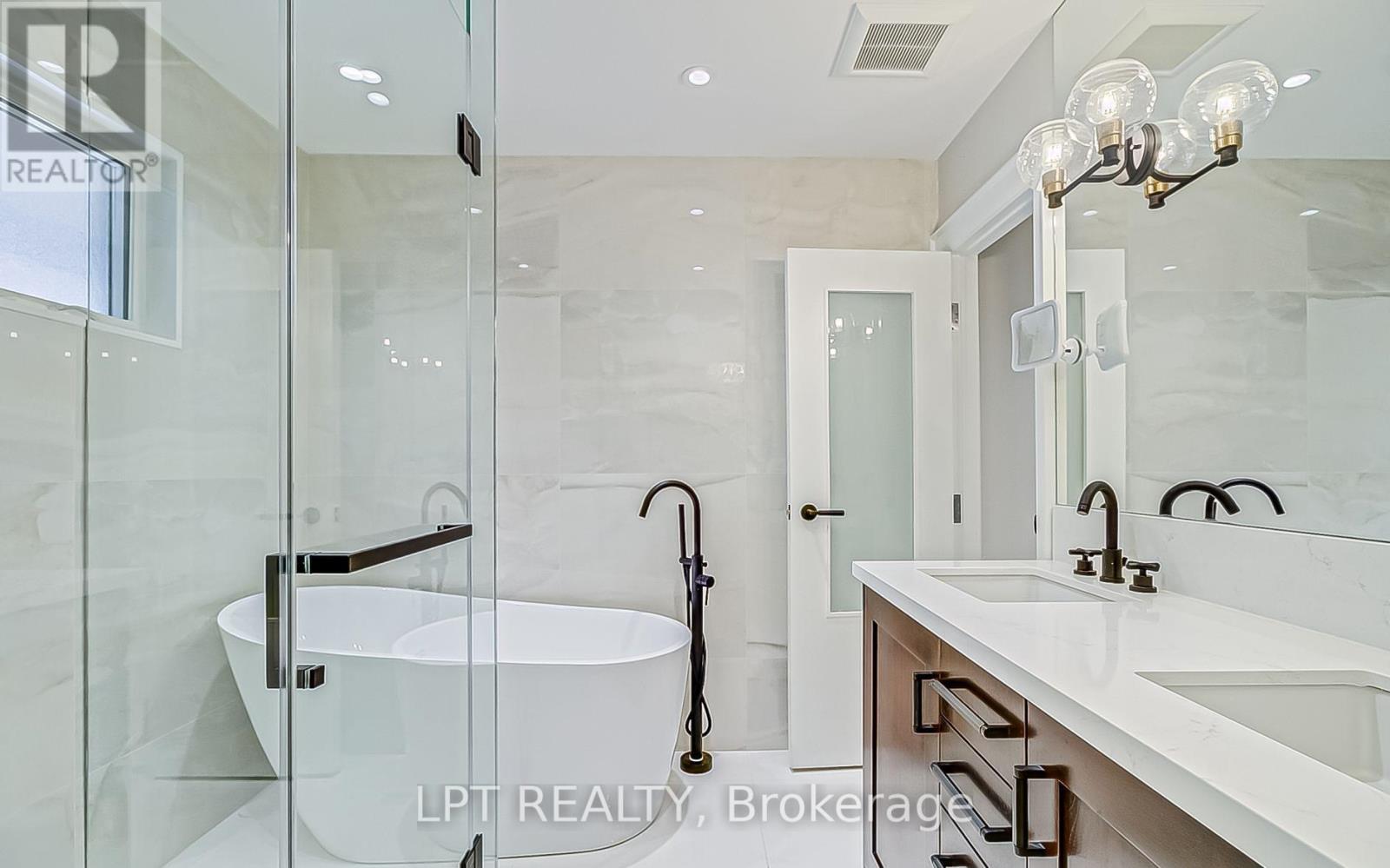 47 Waterloo Avenue, Toronto, Ontario  M3H 3Y1 - Photo 22 - C13489570