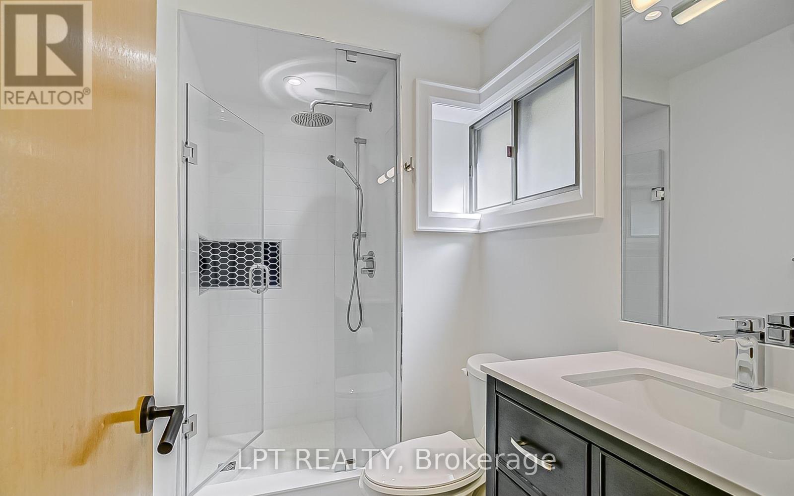 47 Waterloo Avenue, Toronto, Ontario  M3H 3Y1 - Photo 29 - C13489570