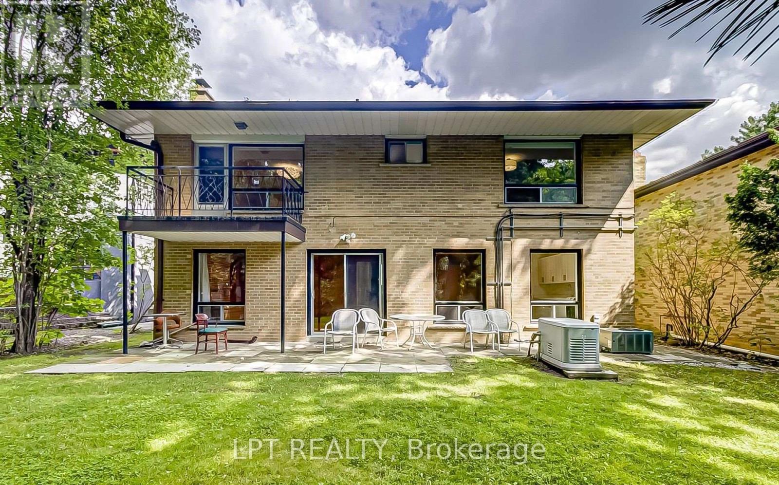 47 Waterloo Avenue, Toronto, Ontario  M3H 3Y1 - Photo 33 - C13489570