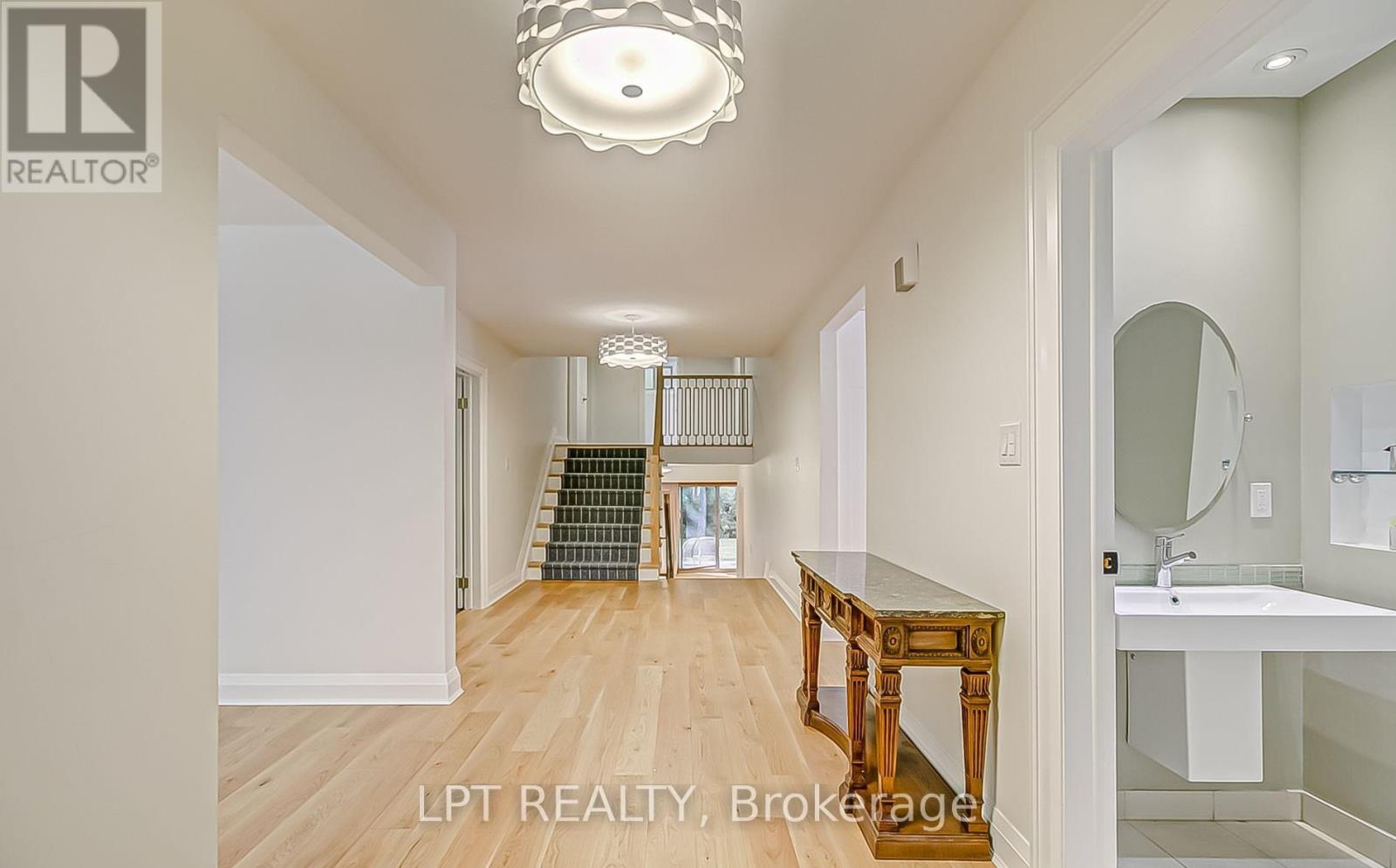 47 Waterloo Avenue, Toronto, Ontario  M3H 3Y1 - Photo 4 - C13489570