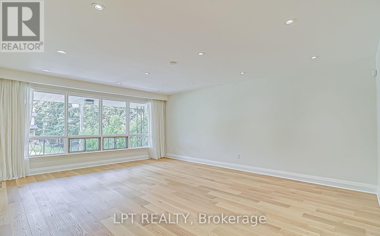 47 Waterloo Avenue, Toronto, Ontario  M3H 3Y1 - Photo 5 - C13489570