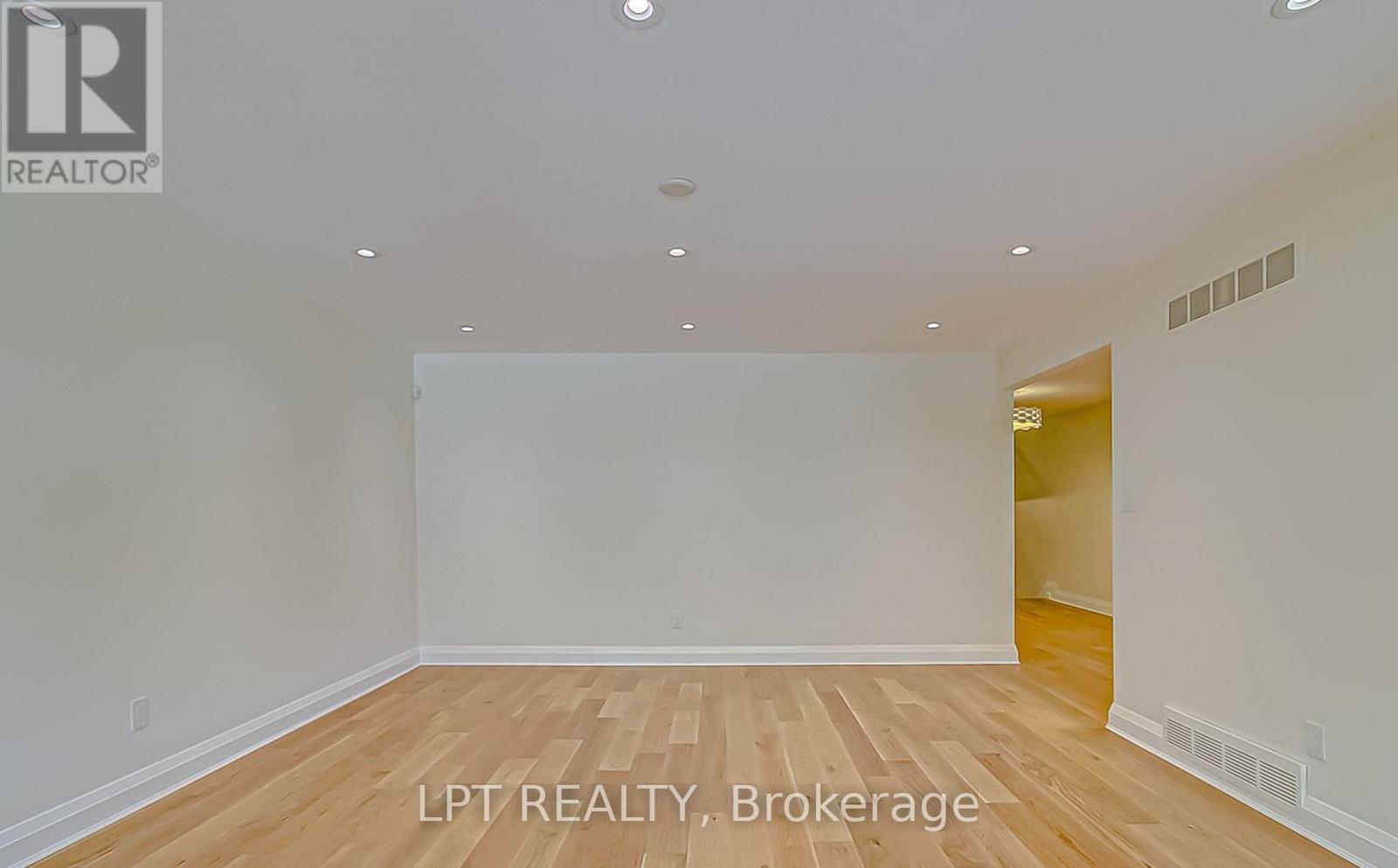 47 Waterloo Avenue, Toronto, Ontario  M3H 3Y1 - Photo 7 - C13489570