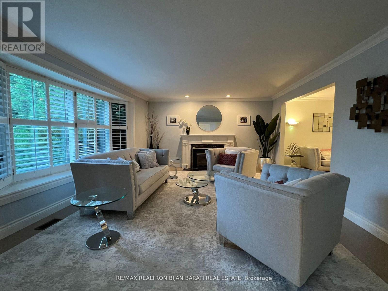 58 Heathcote Avenue, Toronto, Ontario  M2L 1Z1 - Photo 4 - C13489592