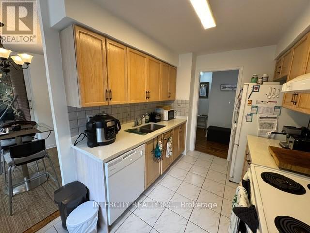 209 - 800 Sheppard Avenue W, Toronto, Ontario  M3H 6B4 - Photo 15 - C13489606