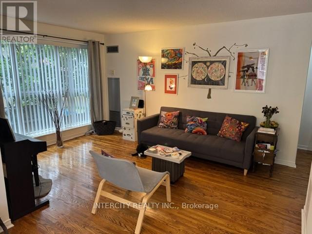 209 - 800 Sheppard Avenue W, Toronto, Ontario  M3H 6B4 - Photo 2 - C13489606