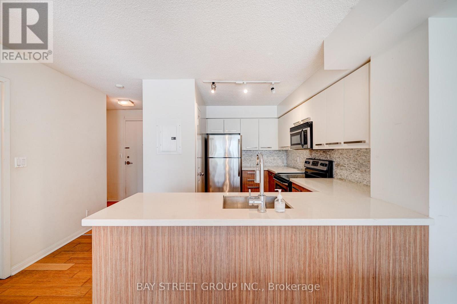 810 - 11 St Joseph Street, Toronto, Ontario  M4Y 3G4 - Photo 11 - C13489662