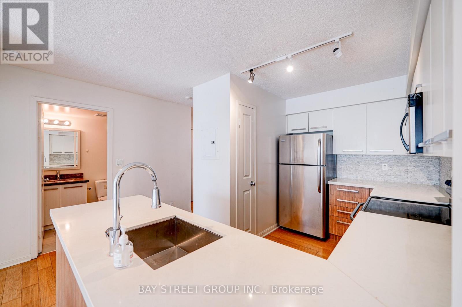 810 - 11 St Joseph Street, Toronto, Ontario  M4Y 3G4 - Photo 12 - C13489662