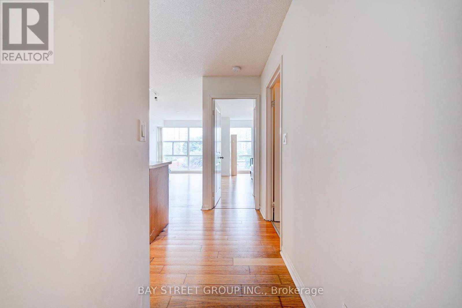 810 - 11 St Joseph Street, Toronto, Ontario  M4Y 3G4 - Photo 7 - C13489662