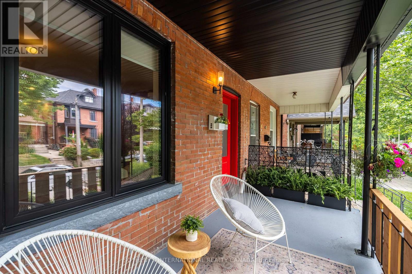 204 Grace Street, Toronto, Ontario  M6G 3A6 - Photo 3 - C13489778