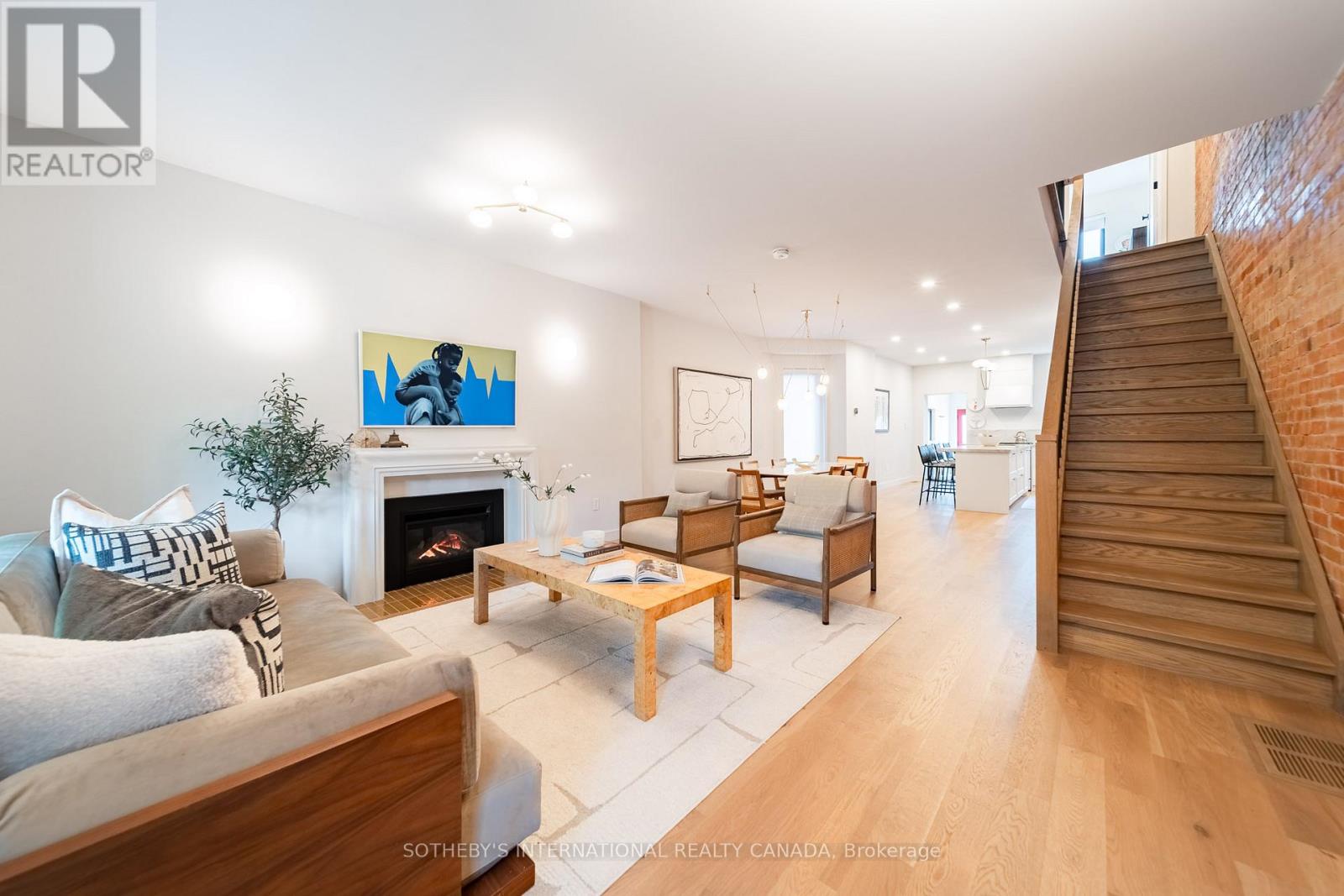 204 Grace Street, Toronto, Ontario  M6G 3A6 - Photo 4 - C13489778