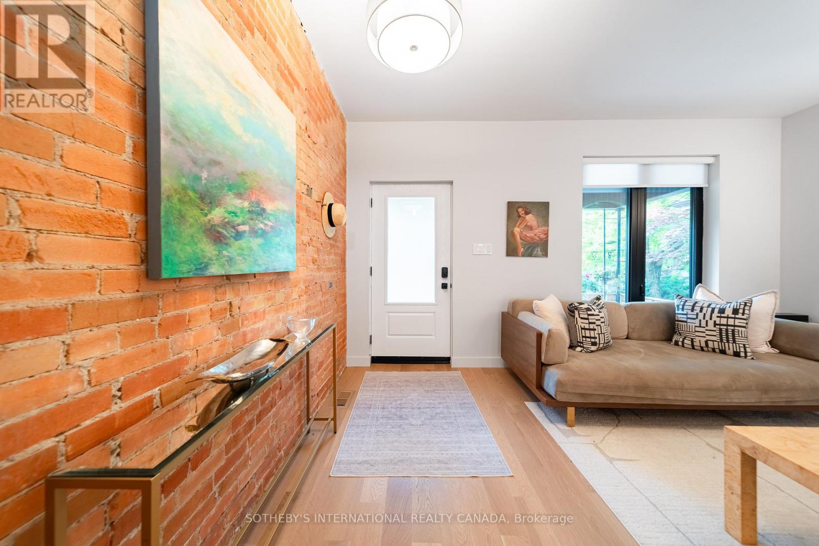 204 Grace Street, Toronto, Ontario  M6G 3A6 - Photo 6 - C13489778