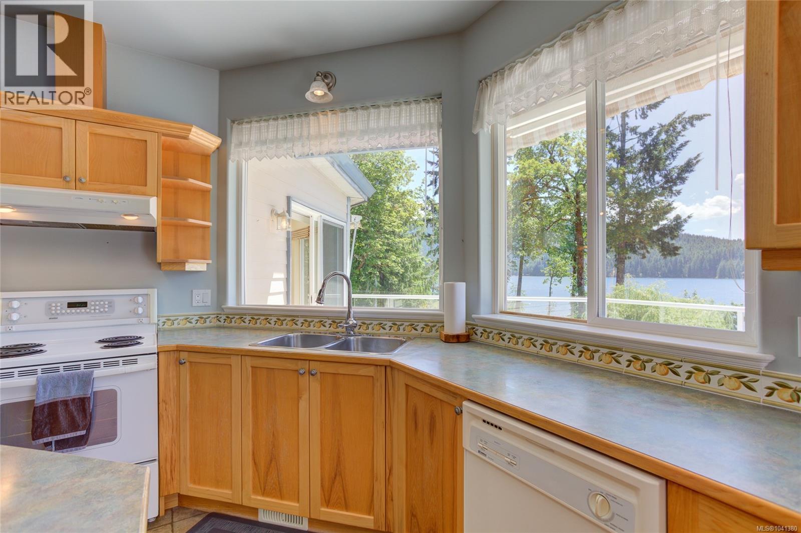 10164 Youbou Rd, Youbou, British Columbia  V0R 3E1 - Photo 10 - 1041380