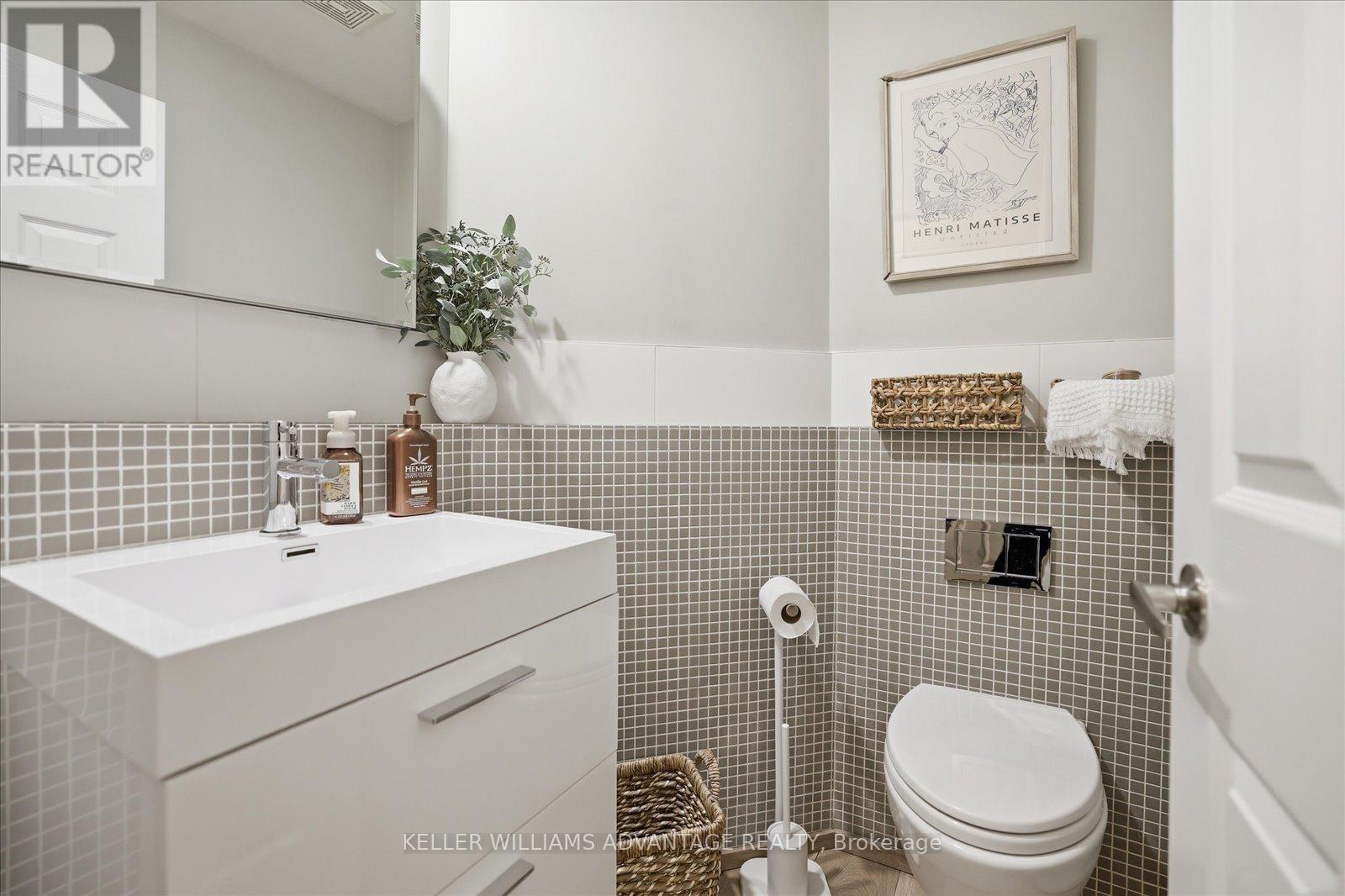 46 Sarah Ashbridge Avenue, Toronto, Ontario  M4L 3Y9 - Photo 16 - E13489612