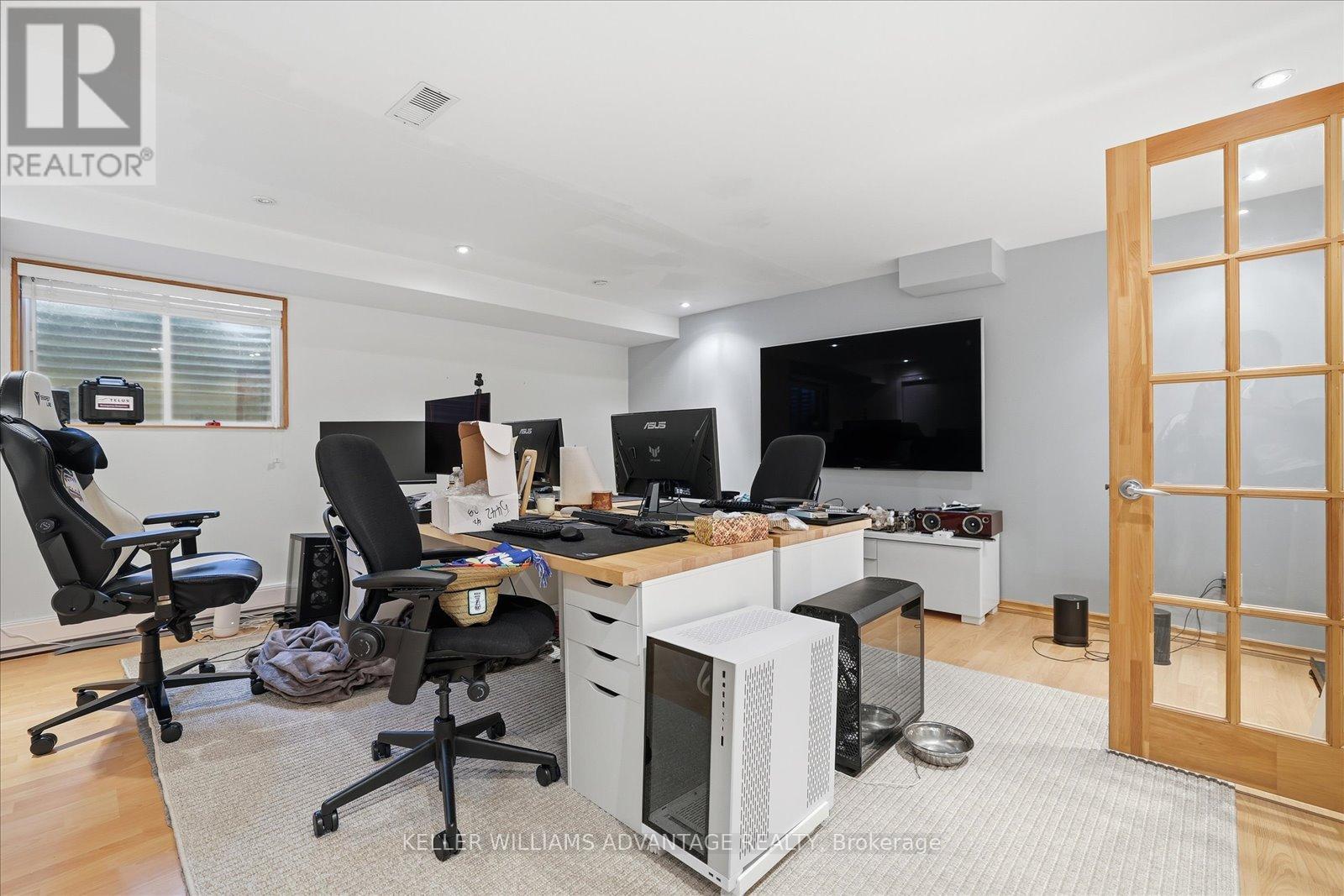 46 Sarah Ashbridge Avenue, Toronto, Ontario  M4L 3Y9 - Photo 37 - E13489612