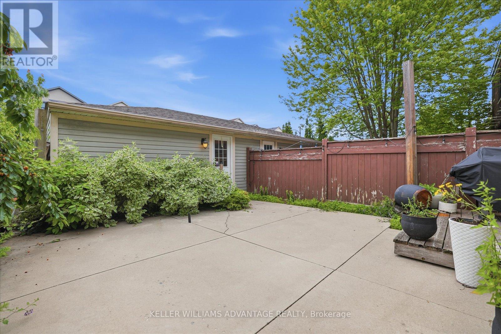 46 Sarah Ashbridge Avenue, Toronto, Ontario  M4L 3Y9 - Photo 41 - E13489612