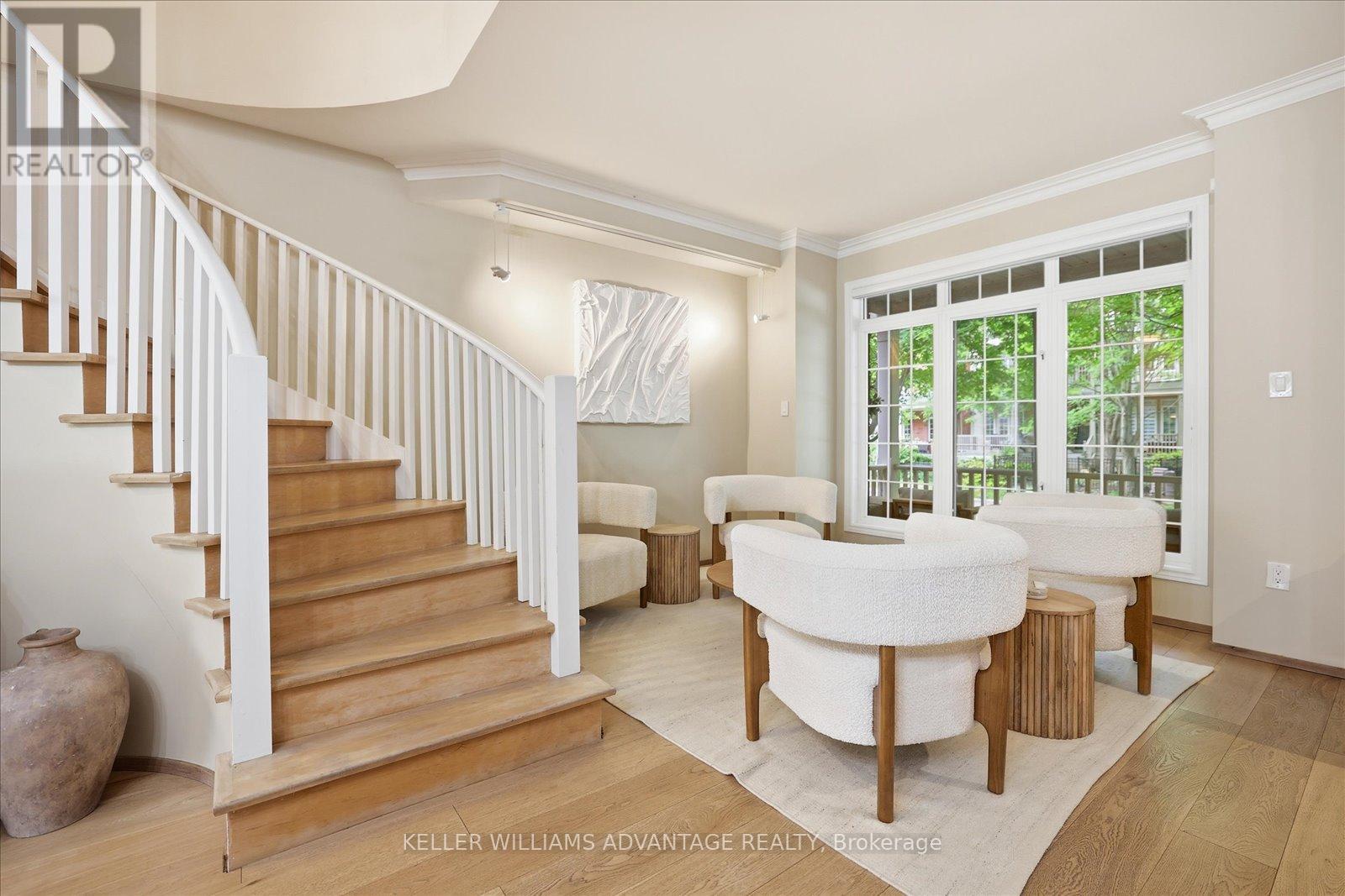 46 Sarah Ashbridge Avenue, Toronto, Ontario  M4L 3Y9 - Photo 7 - E13489612