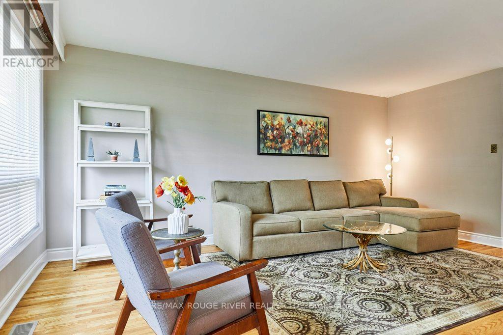 19 Thornbeck Drive, Toronto, Ontario  M1G 2J7 - Photo 13 - E13489844