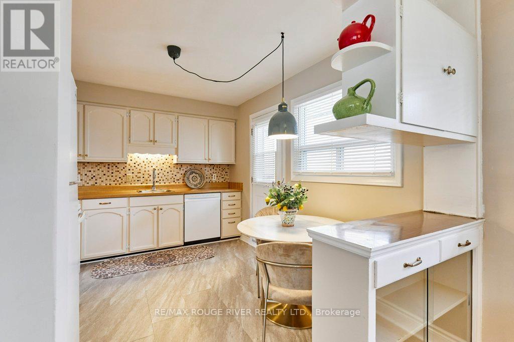 19 Thornbeck Drive, Toronto, Ontario  M1G 2J7 - Photo 16 - E13489844