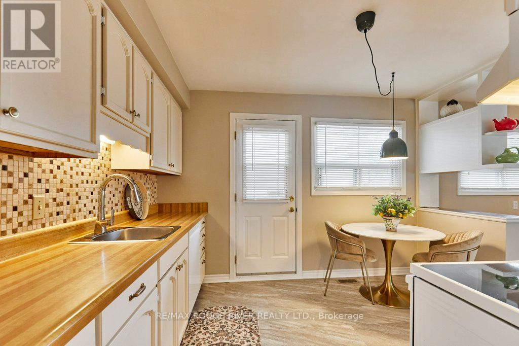 19 Thornbeck Drive, Toronto, Ontario  M1G 2J7 - Photo 17 - E13489844