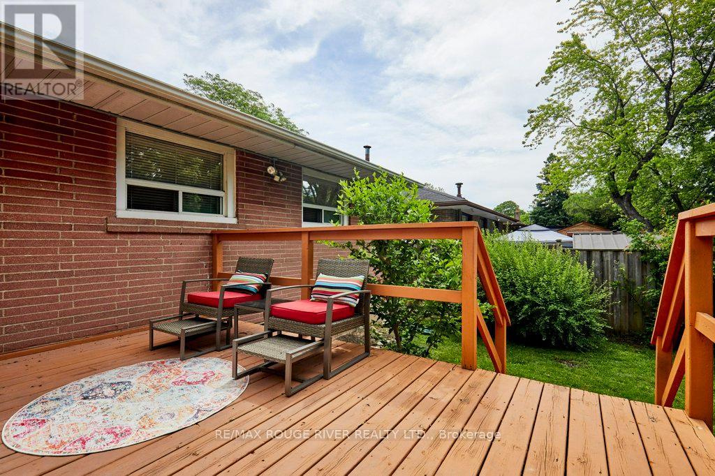 19 Thornbeck Drive, Toronto, Ontario  M1G 2J7 - Photo 7 - E13489844