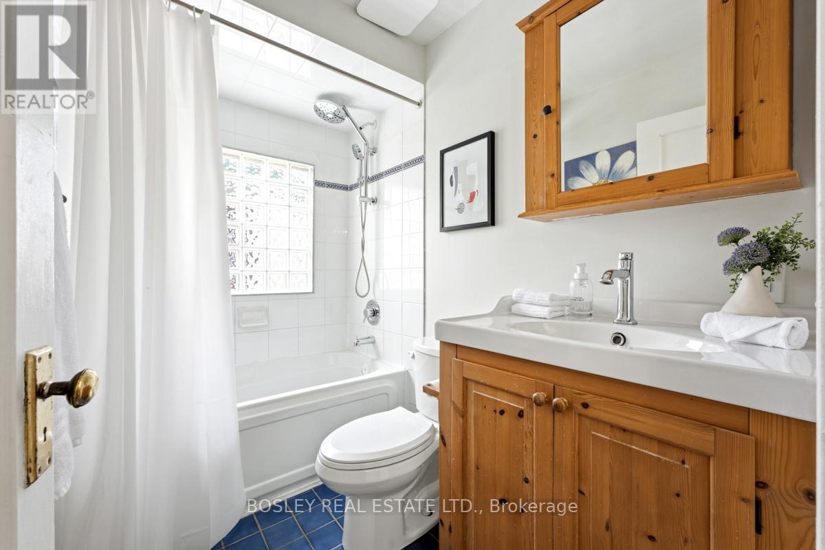 308 Springdale Boulevard, Toronto, Ontario  M4C 2A2 - Photo 27 - E13489938