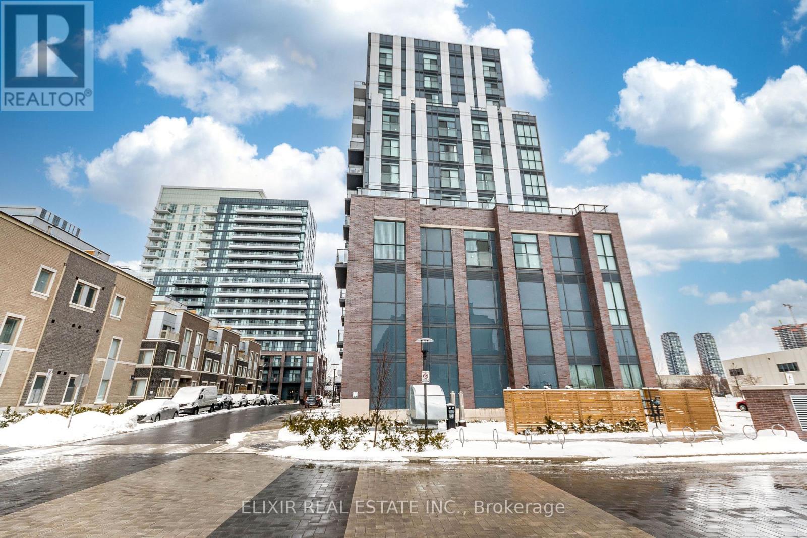607 - 60 Honeycrisp Crescent E, Vaughan, Ontario  L4K 5Z8 - Photo 2 - N13489568