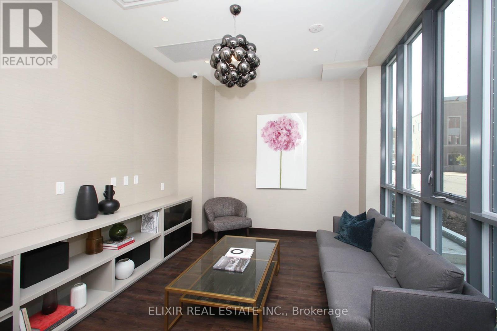 607 - 60 Honeycrisp Crescent E, Vaughan, Ontario  L4K 5Z8 - Photo 4 - N13489568