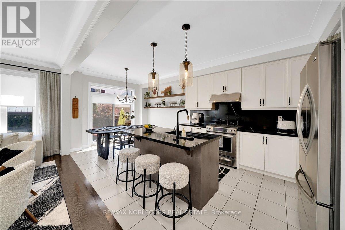 29 Herzl Street, Vaughan, Ontario  L4H 3Y4 - Photo 9 - N13489734