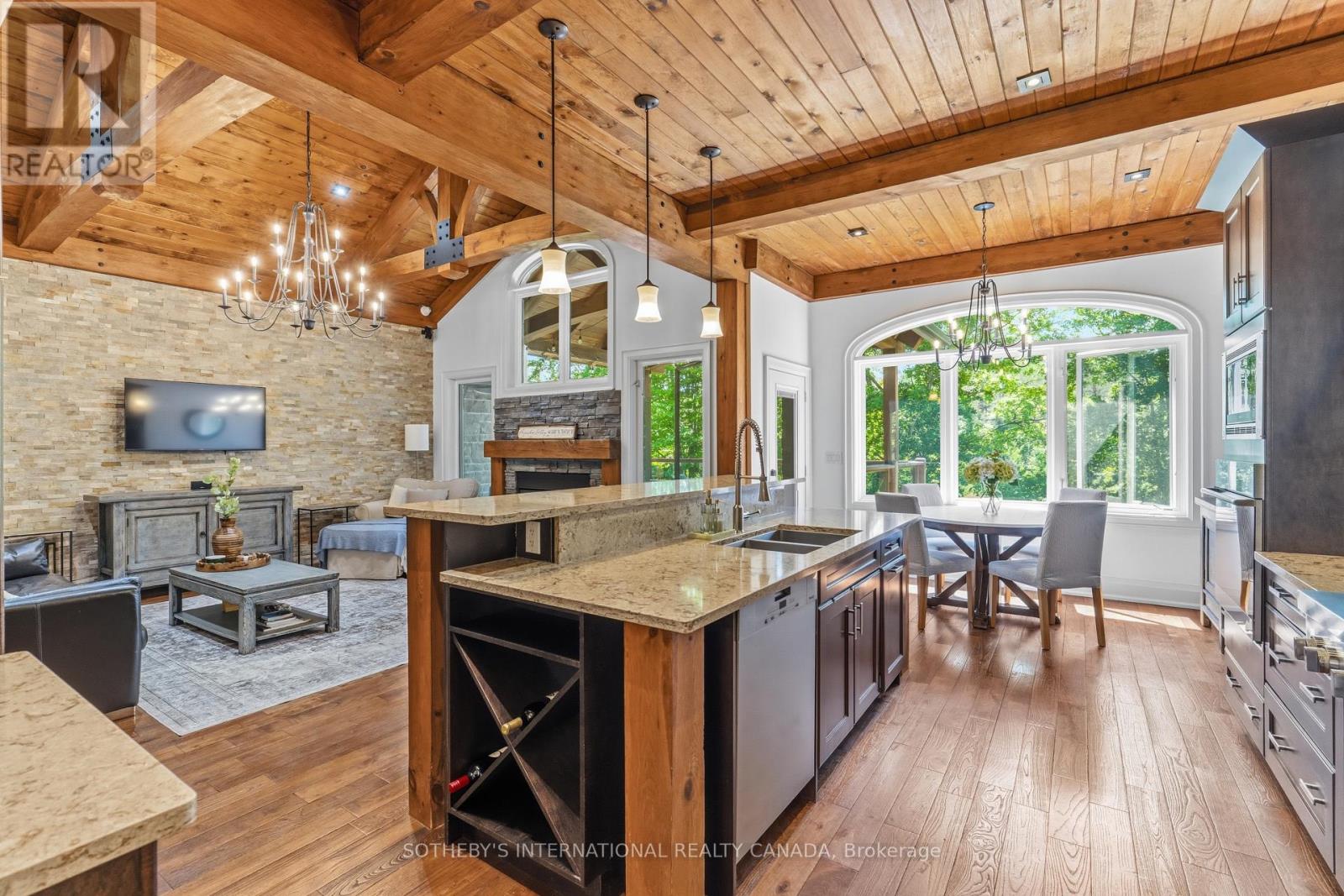 7 Ridgewood Court, Oro-Medonte (Horseshoe Valley), Ontario  L0L 2L0 - Photo 8 - S13489856