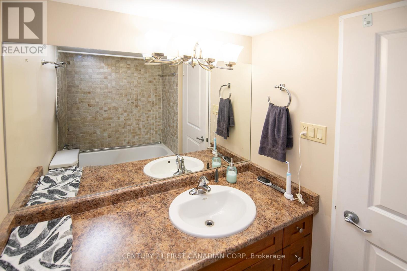 1505 - 380 King Street, London East, Ontario  N6B 3L6 - Photo 17 - X13490060