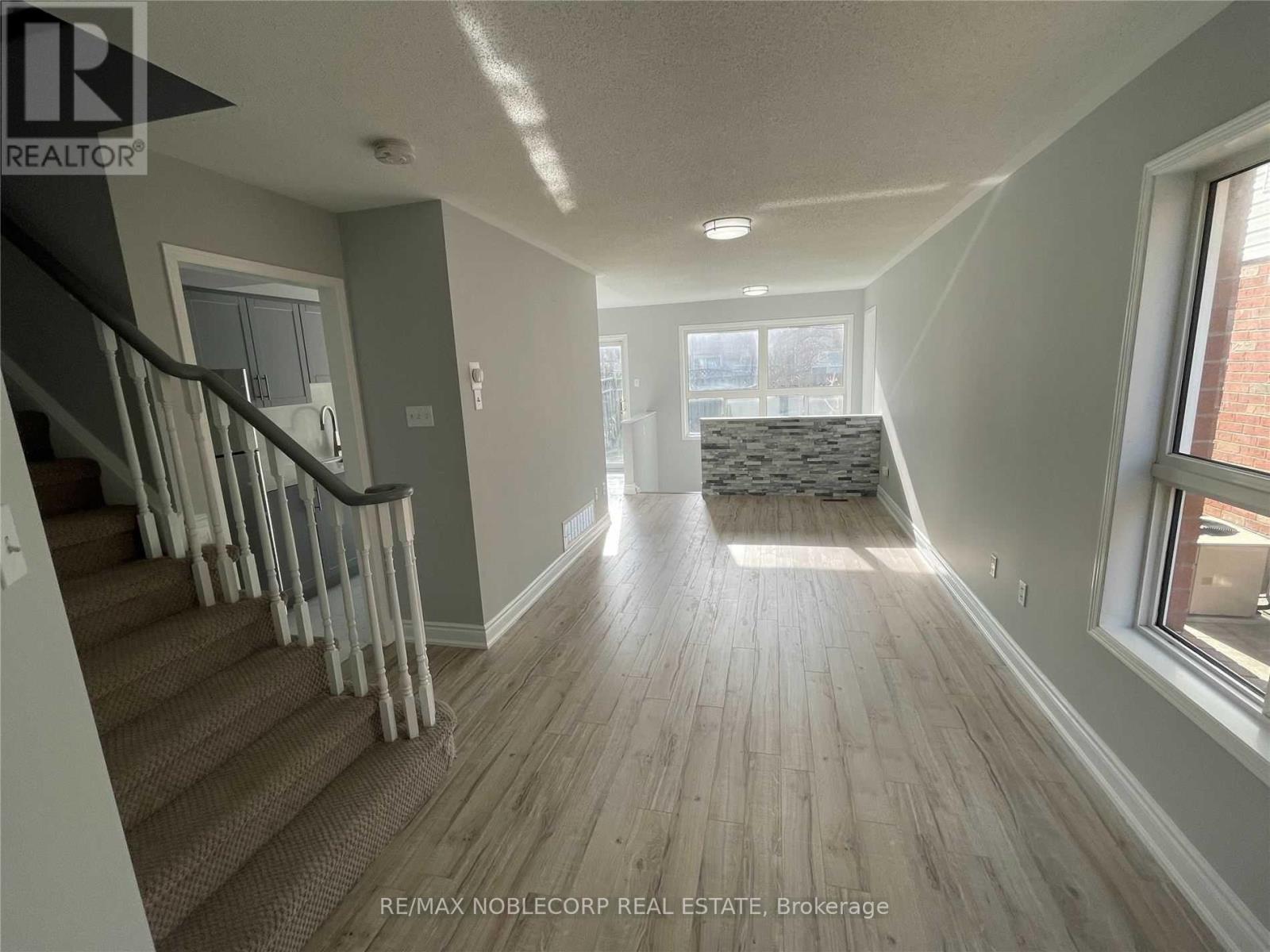 14 Cordgrass Crescent, Brampton, Ontario  L6R 1Y4 - Photo 3 - W13489566