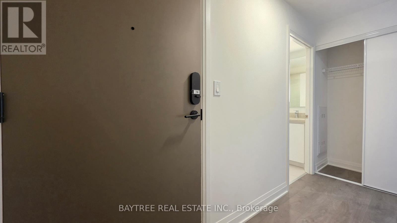 1905 - 4015 The Exchange, Mississauga, Ontario  L5B 0N9 - Photo 11 - W13489574
