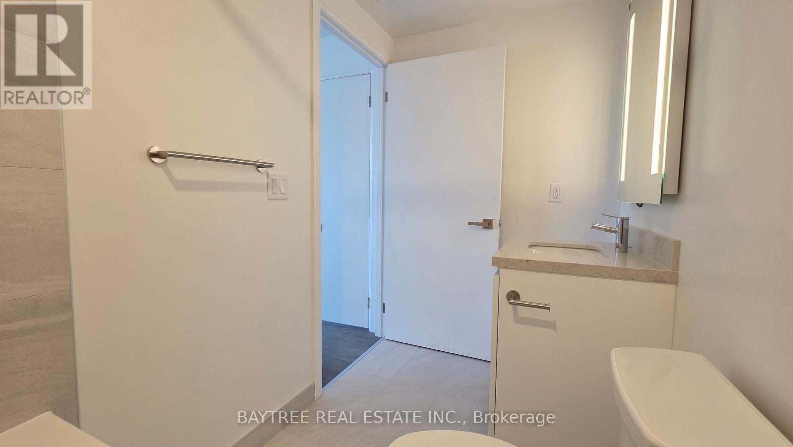 1905 - 4015 The Exchange, Mississauga, Ontario  L5B 0N9 - Photo 5 - W13489574