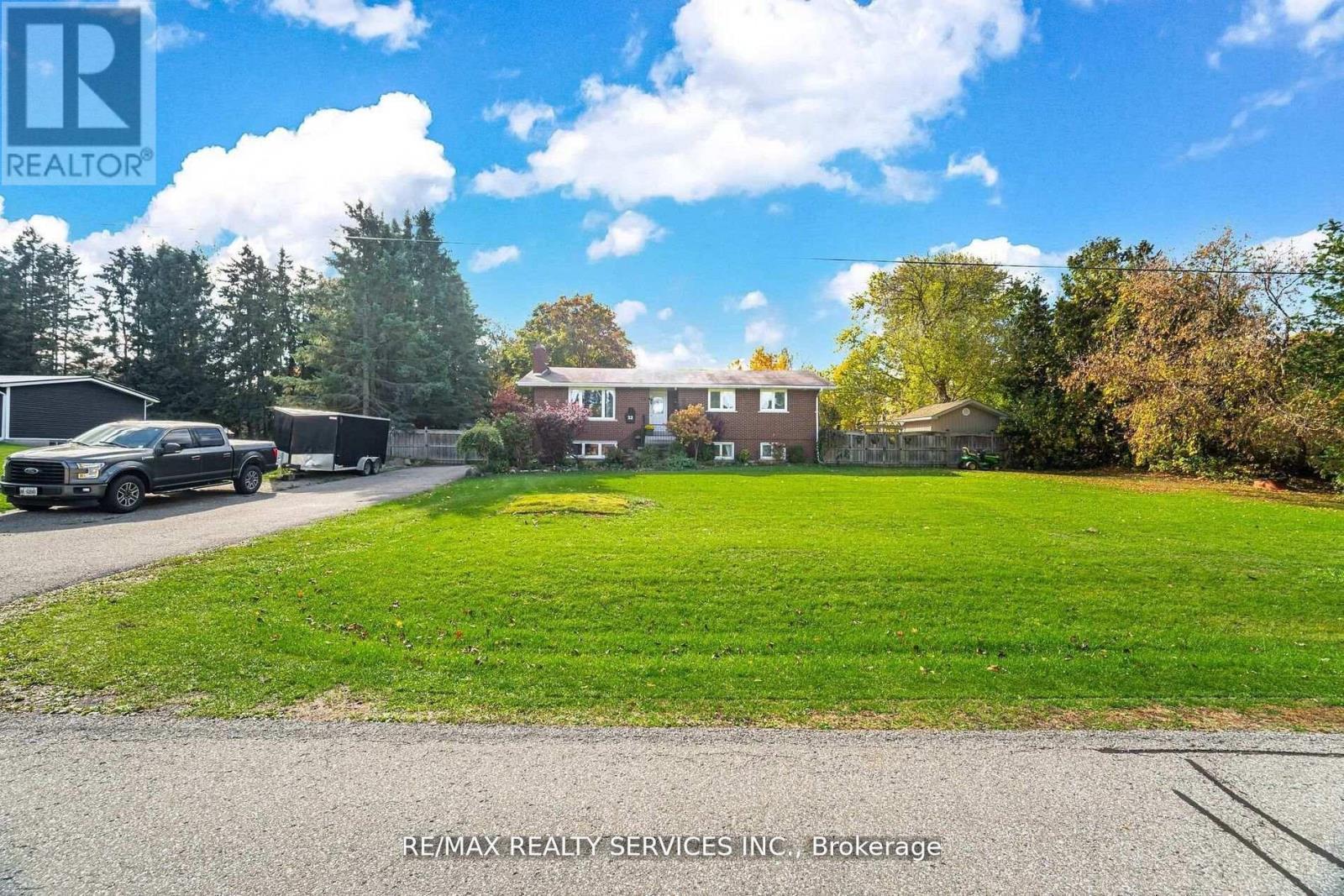 32 Caledon Street, Caledon (Alton), Ontario  L7K 0E2 - Photo 2 - W13489596