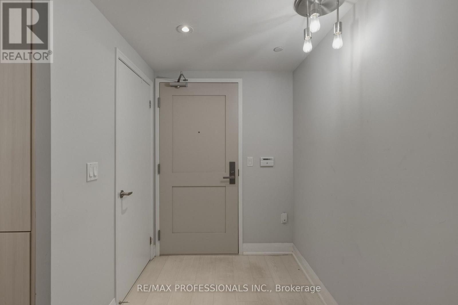 323 - 26 Gibbs Road, Toronto, Ontario  M9B 6L6 - Photo 20 - W13489634