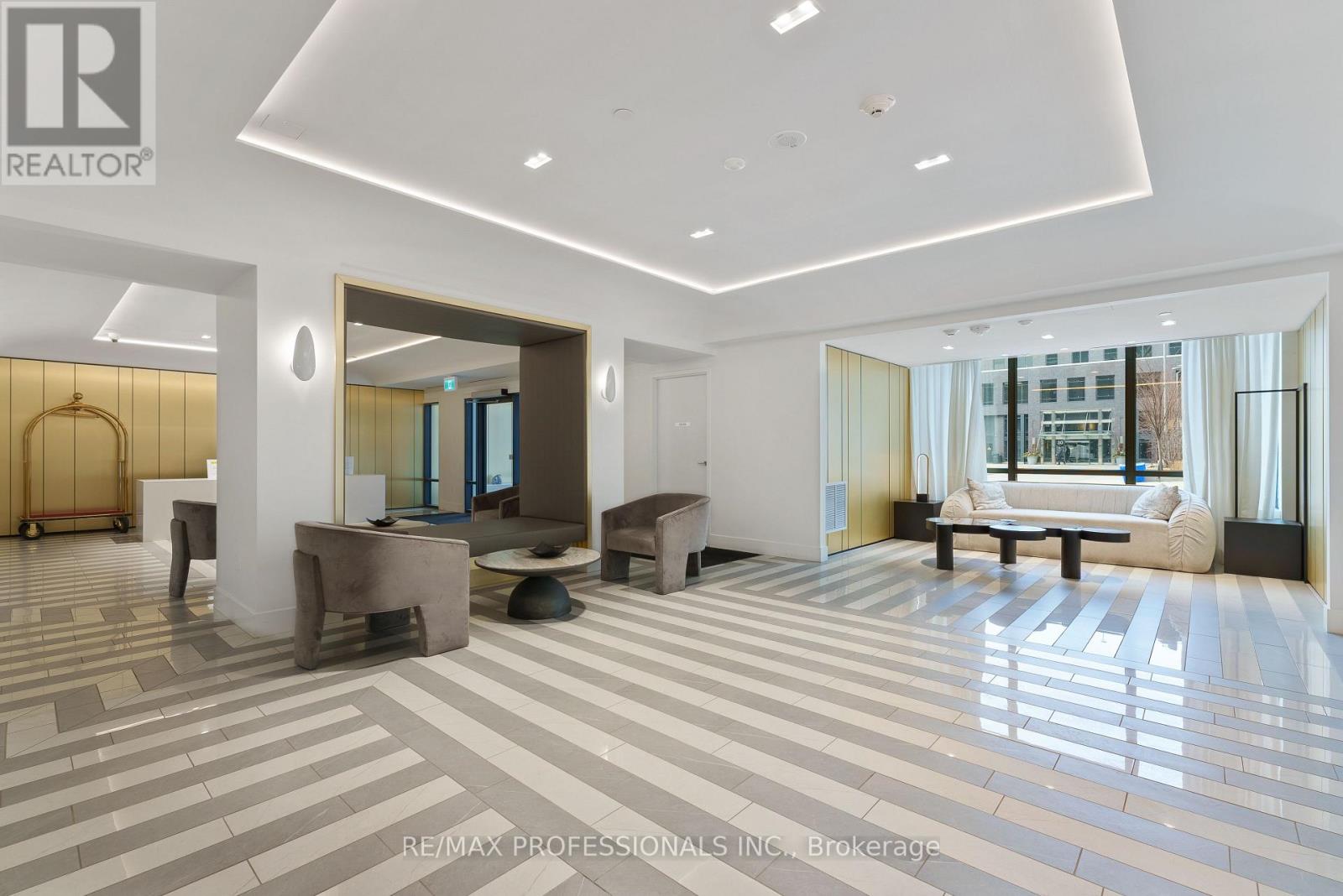 323 - 26 Gibbs Road, Toronto, Ontario  M9B 6L6 - Photo 4 - W13489634