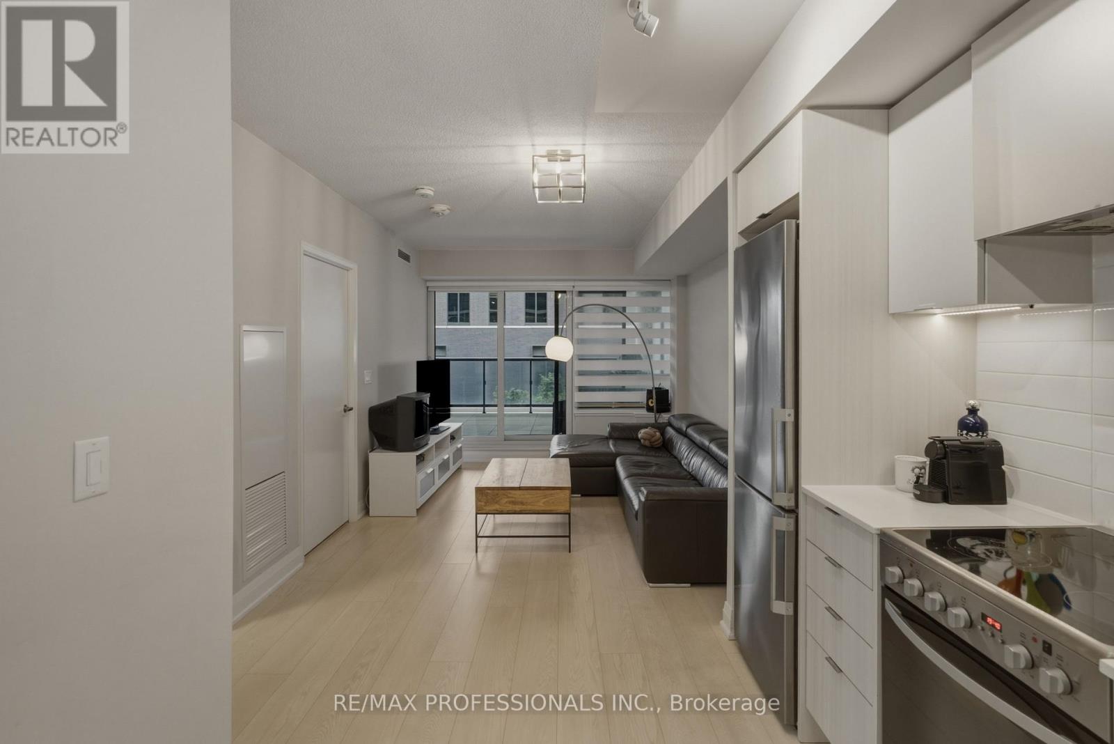323 - 26 Gibbs Road, Toronto, Ontario  M9B 6L6 - Photo 5 - W13489634