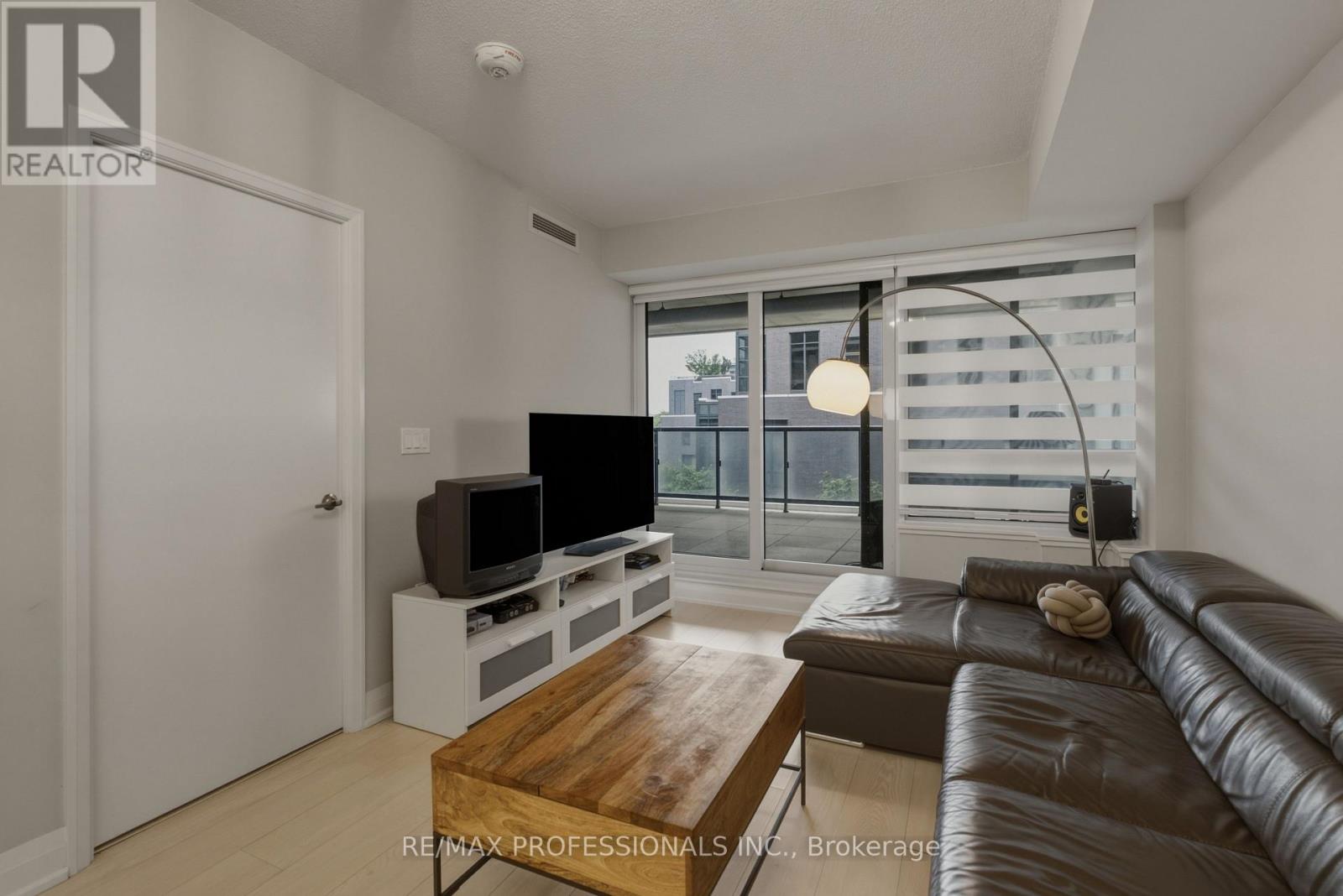 323 - 26 Gibbs Road, Toronto, Ontario  M9B 6L6 - Photo 8 - W13489634
