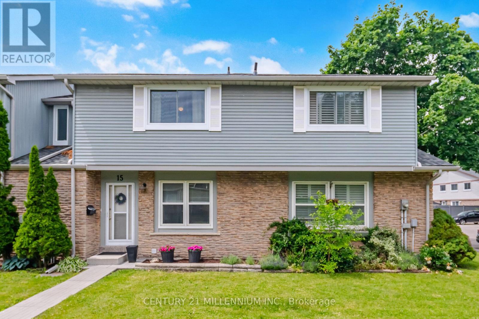 15 - 120 FALCONER DRIVE, Mississauga, Ontario
