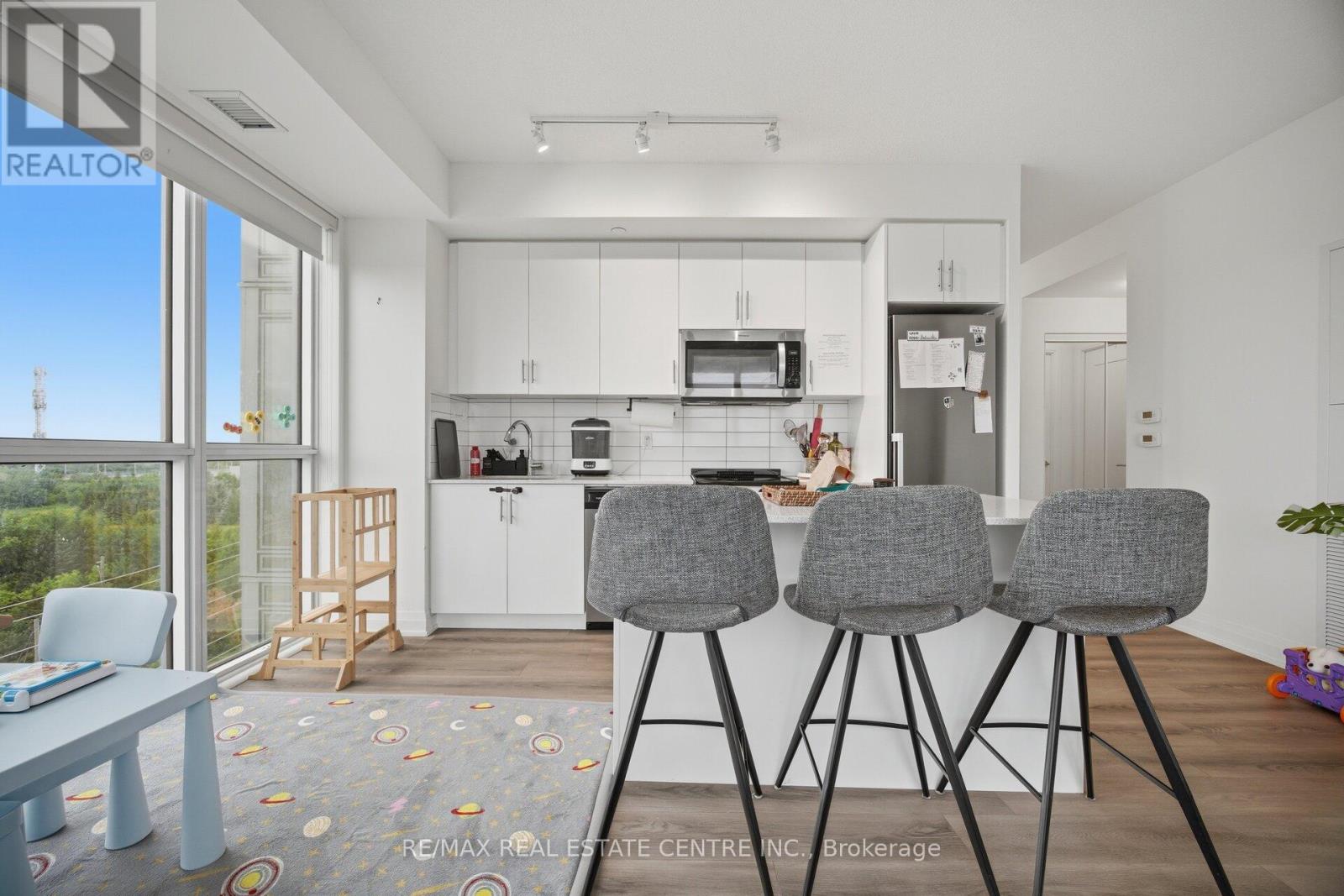618 - 509 Dundas Street W, Oakville, Ontario  L6M 5P4 - Photo 10 - W13489686