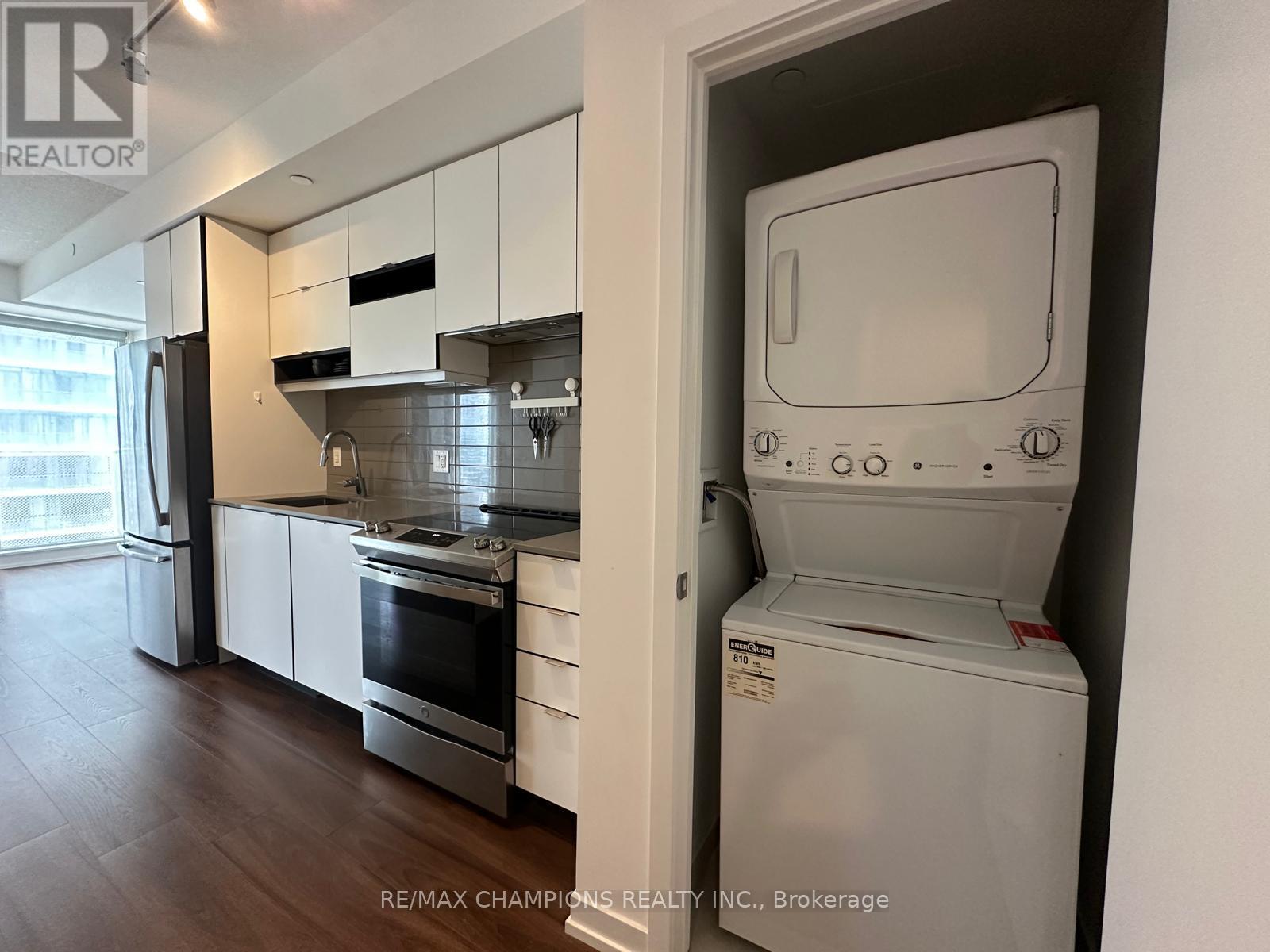 1402 - 4065 Confederation Parkway, Mississauga, Ontario  L5B 0L4 - Photo 6 - W13489748