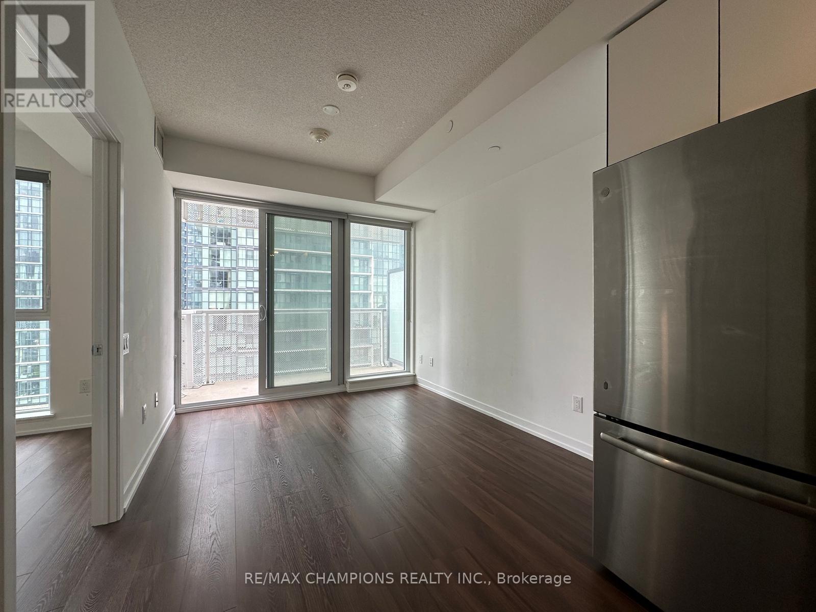 1402 - 4065 Confederation Parkway, Mississauga, Ontario  L5B 0L4 - Photo 7 - W13489748